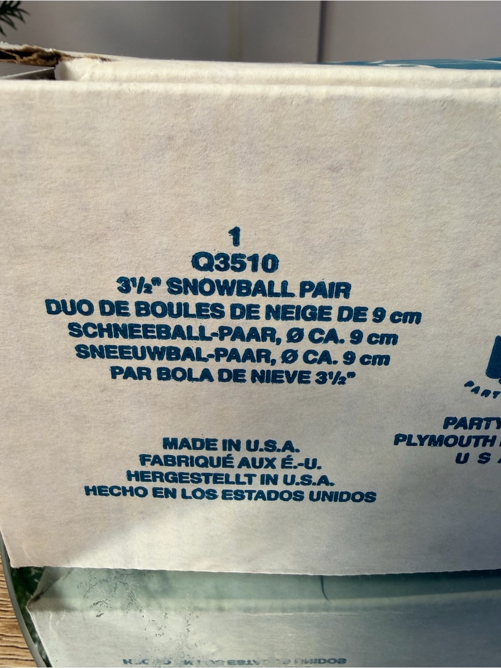 PartyLite Snowball 3.5 inch White Candles New in Box Q3510 Pair of 2 - Retired - Picture 5 of 6